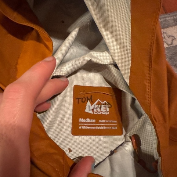 Durable REI jacket. REI Rainer rustic brownish Orange Hooded Jacket men’s medium - Picture 6 of 8